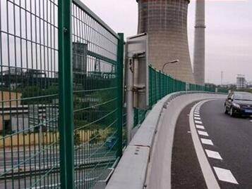 高速公路護欄網(wǎng).jpg